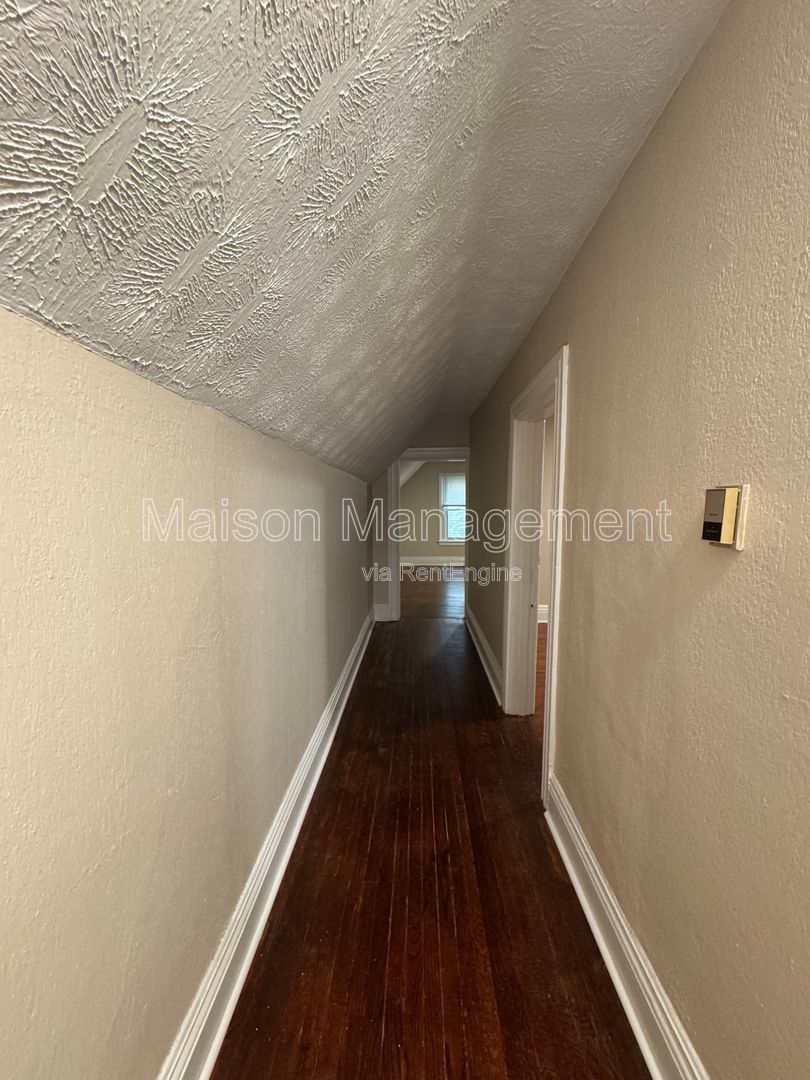 Gallery Image 16