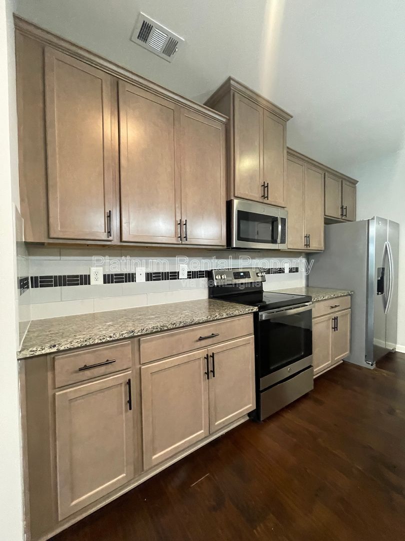 Gallery Image 11
