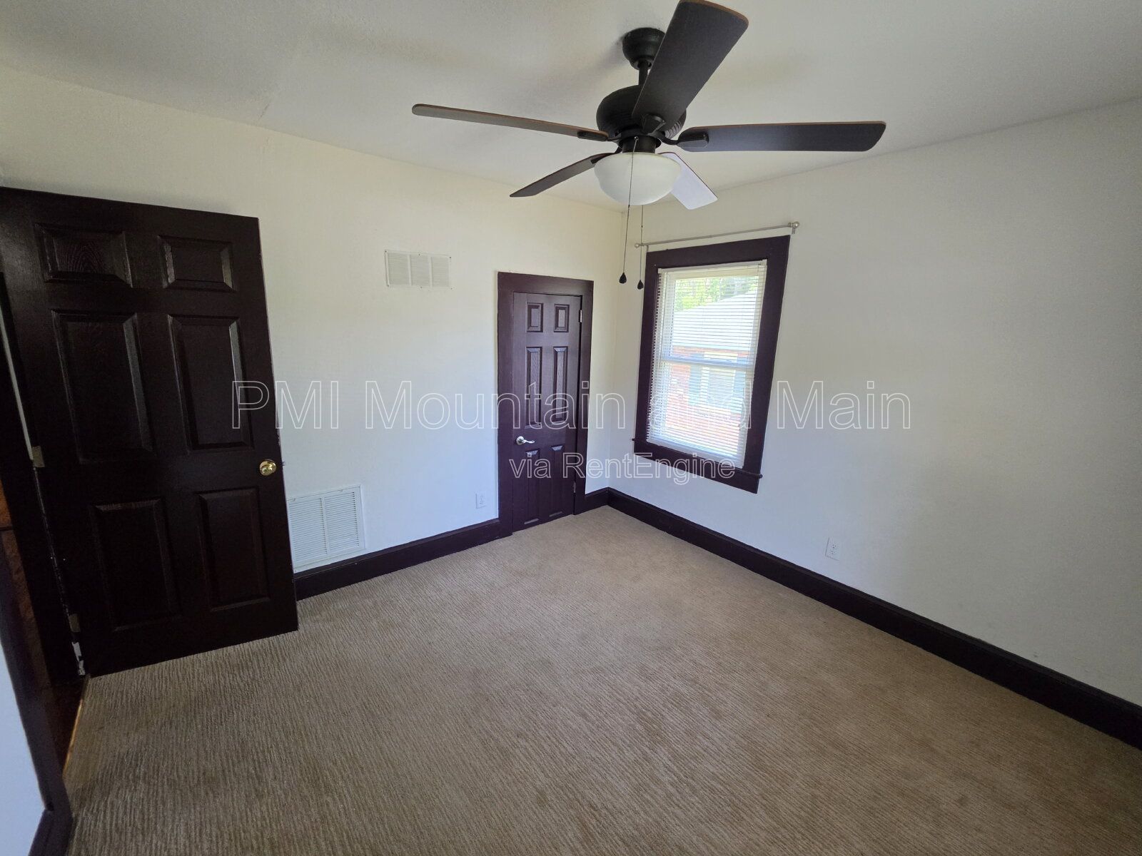 Gallery Image 32