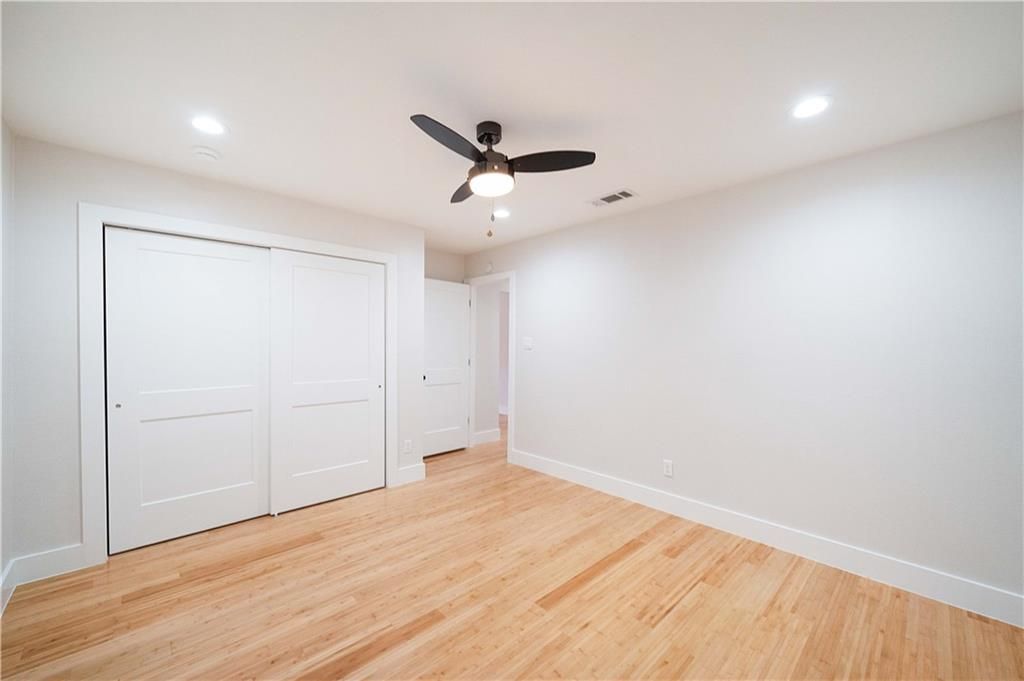 Gallery Image 19