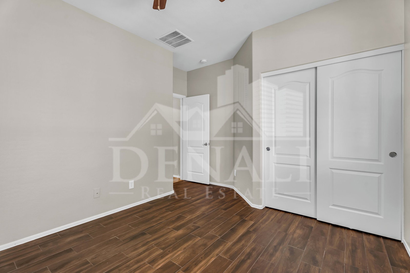 Gallery Image 19