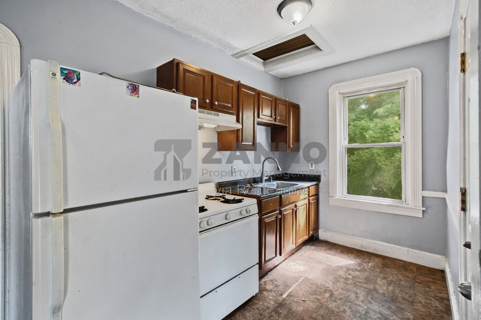 Gallery Image 0