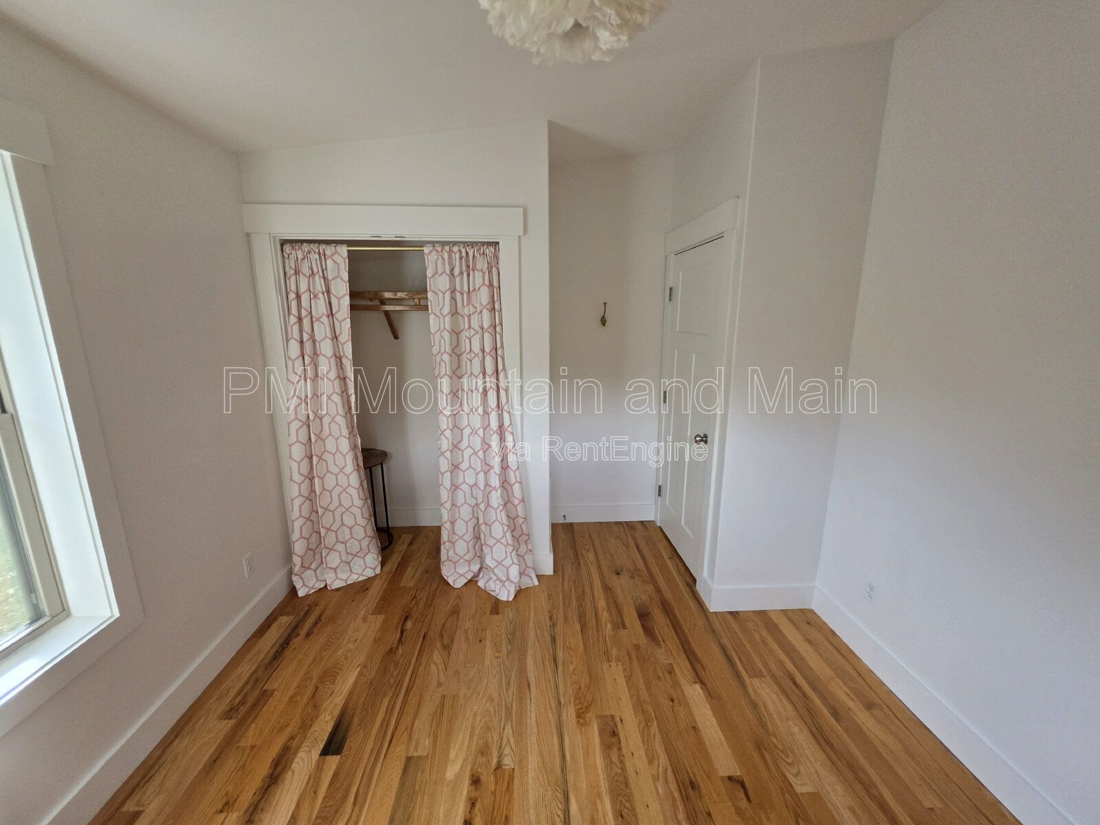Gallery Image 33