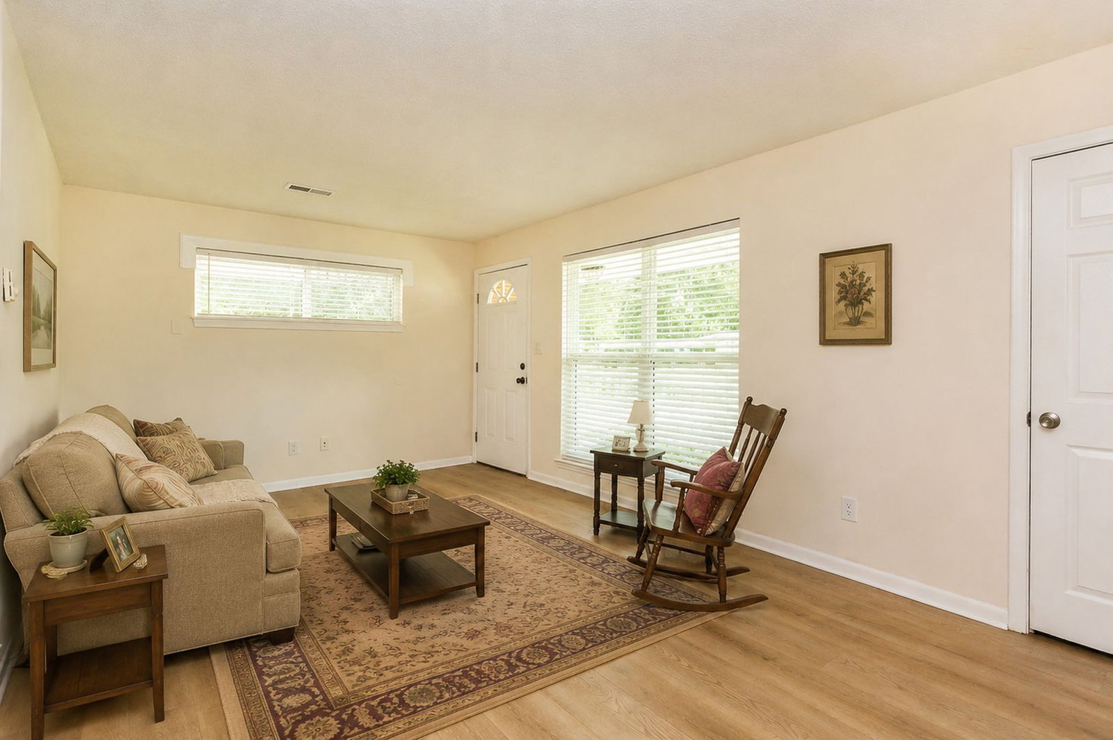 Gallery Image 0
