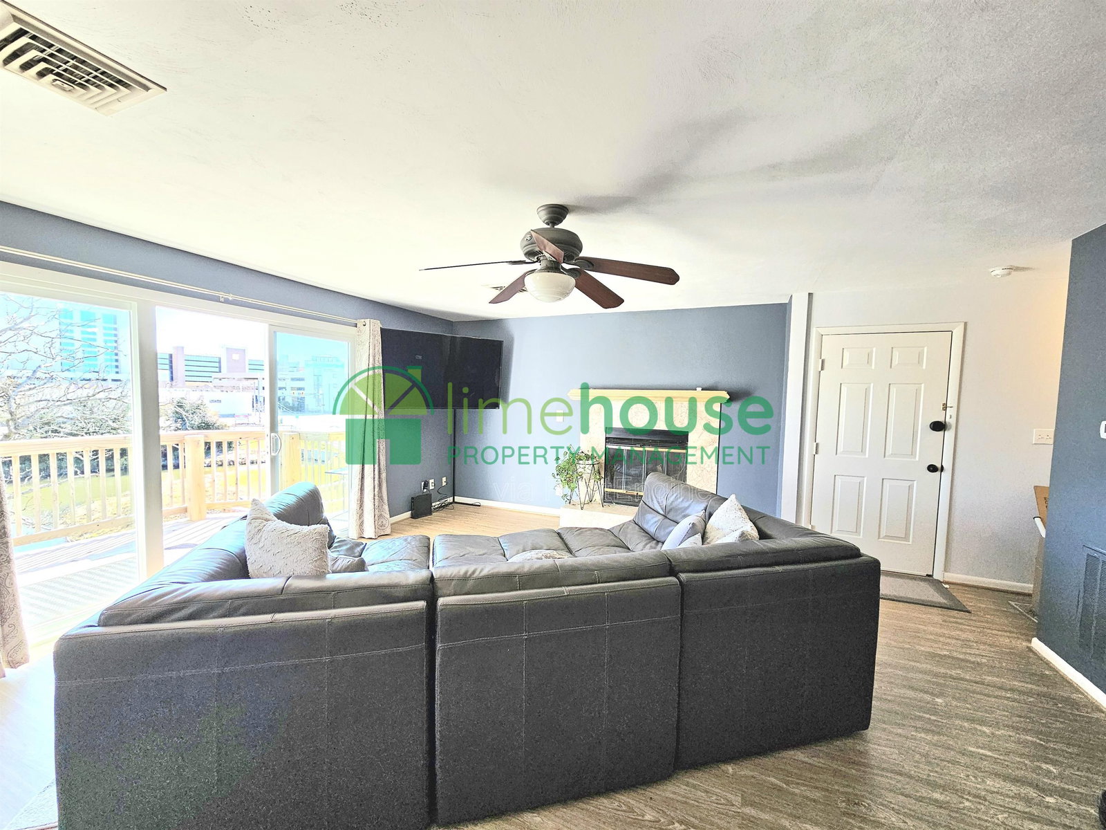 Gallery Image 0