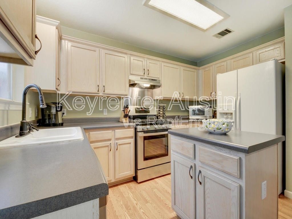 Gallery Image 15