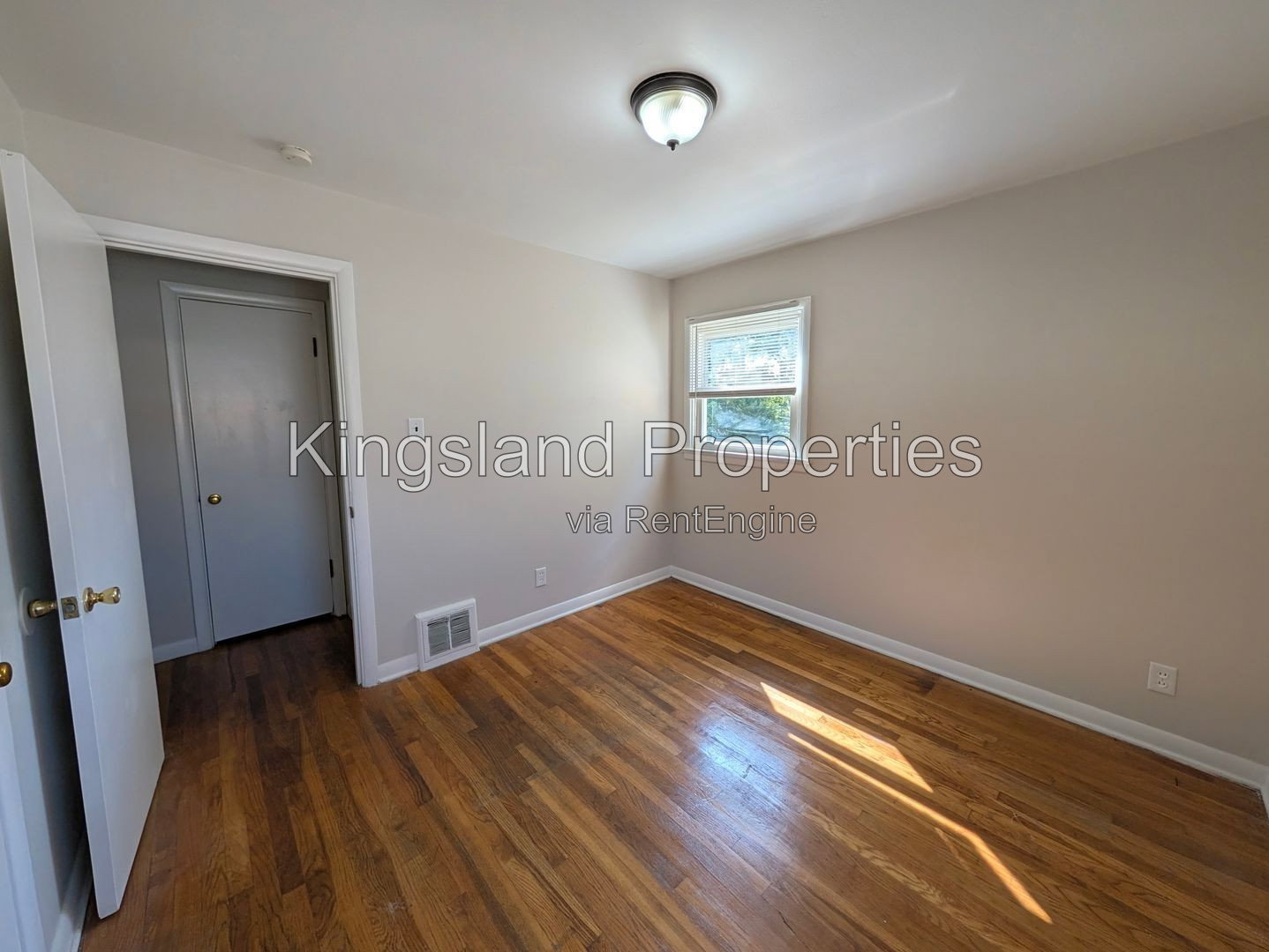 Gallery Image 16