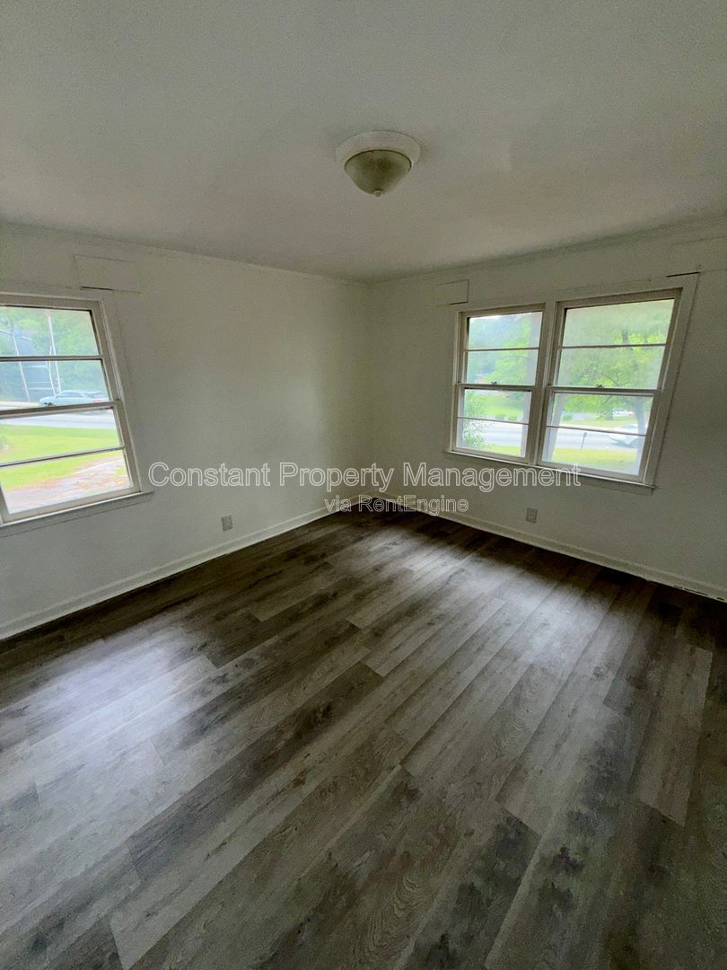 Gallery Image 18