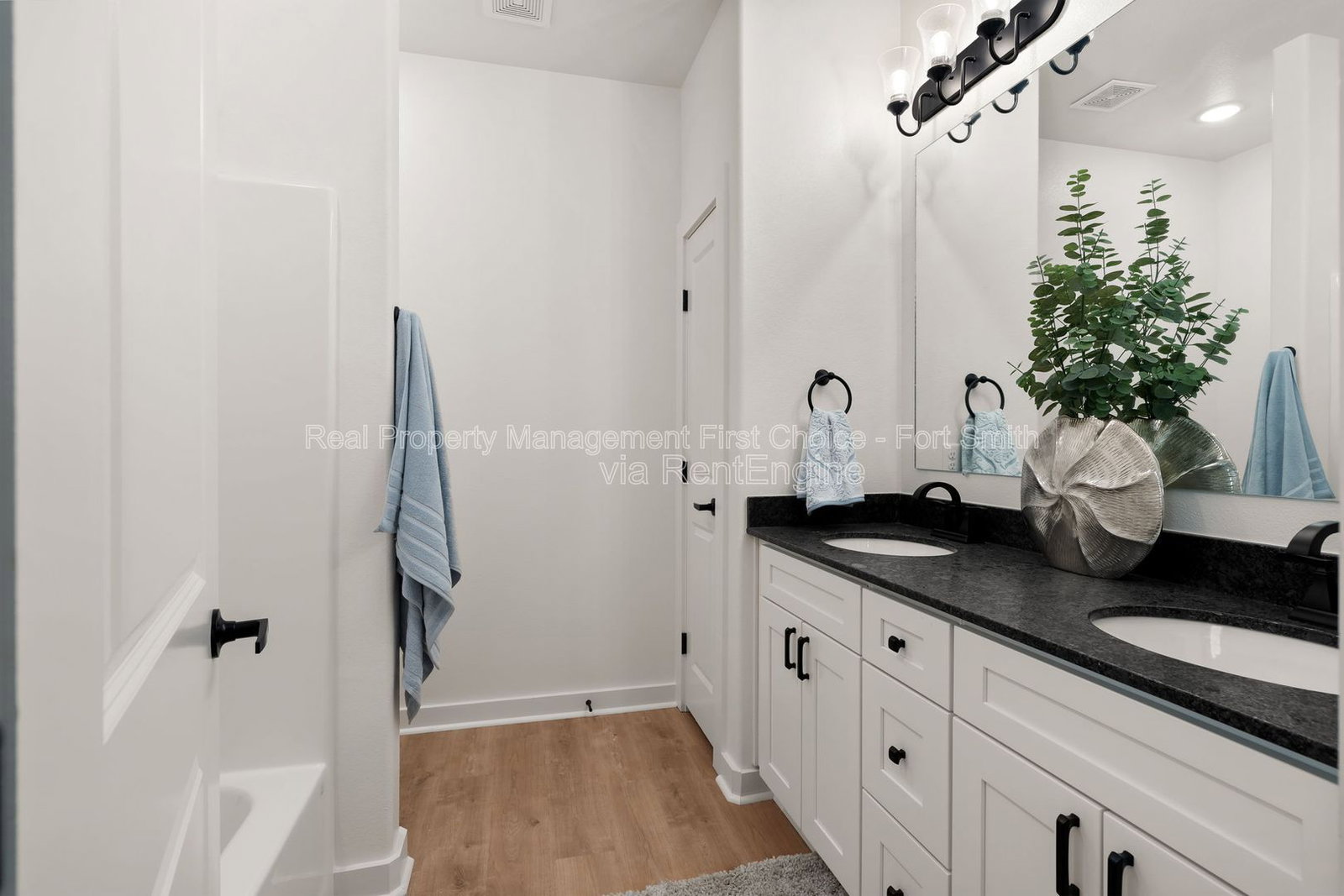 Gallery Image 16