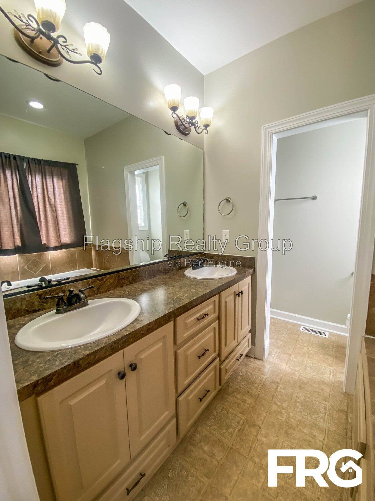Gallery Image 30