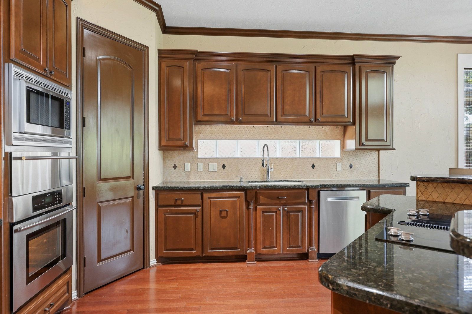 Gallery Image 12