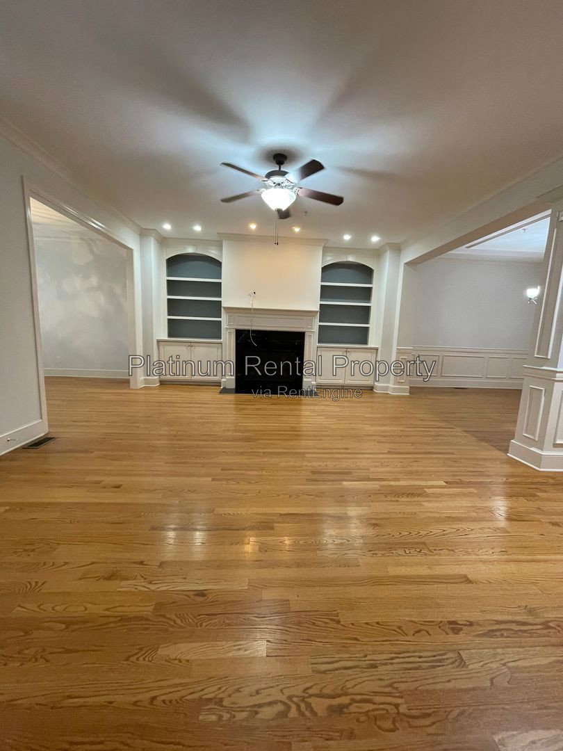 Gallery Image 14