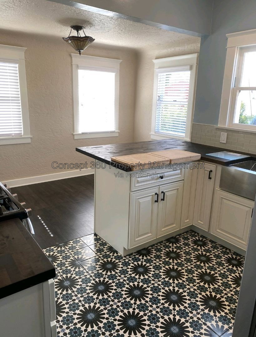 Gallery Image 12