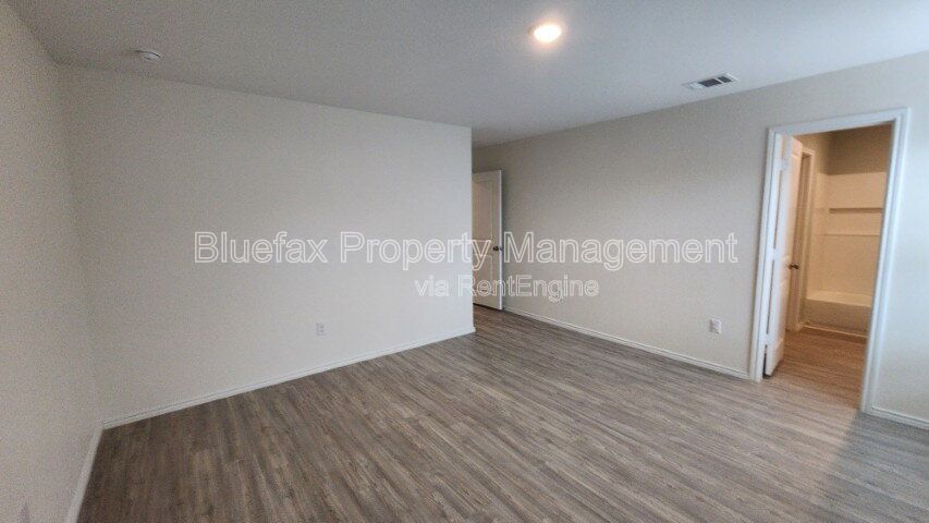 Gallery Image 20