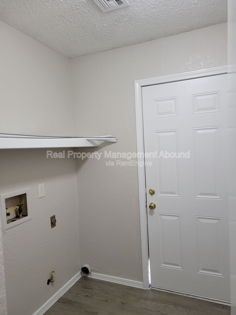 Gallery Image 15