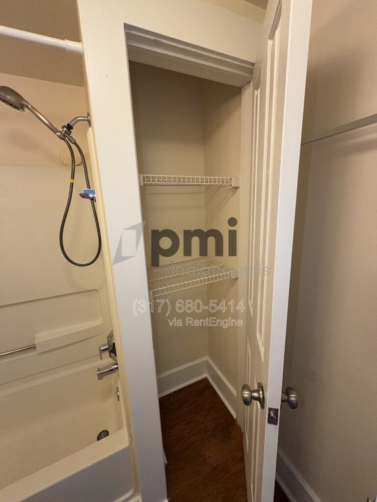 Gallery Image 15
