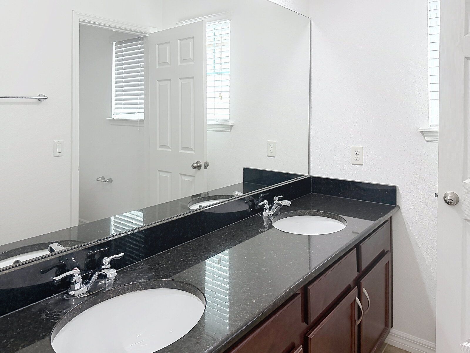 Gallery Image 19