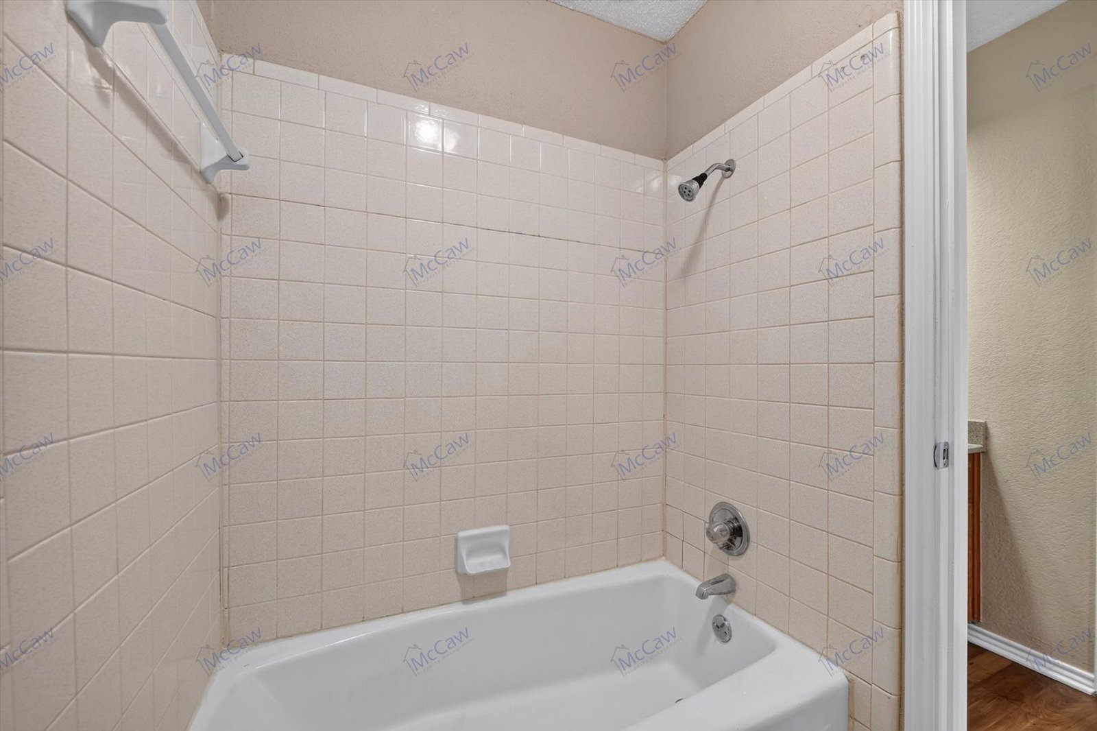 Gallery Image 18