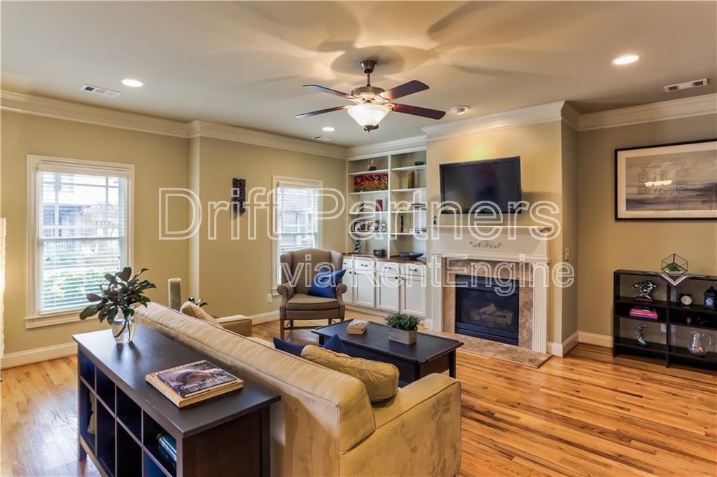 Gallery Image 16