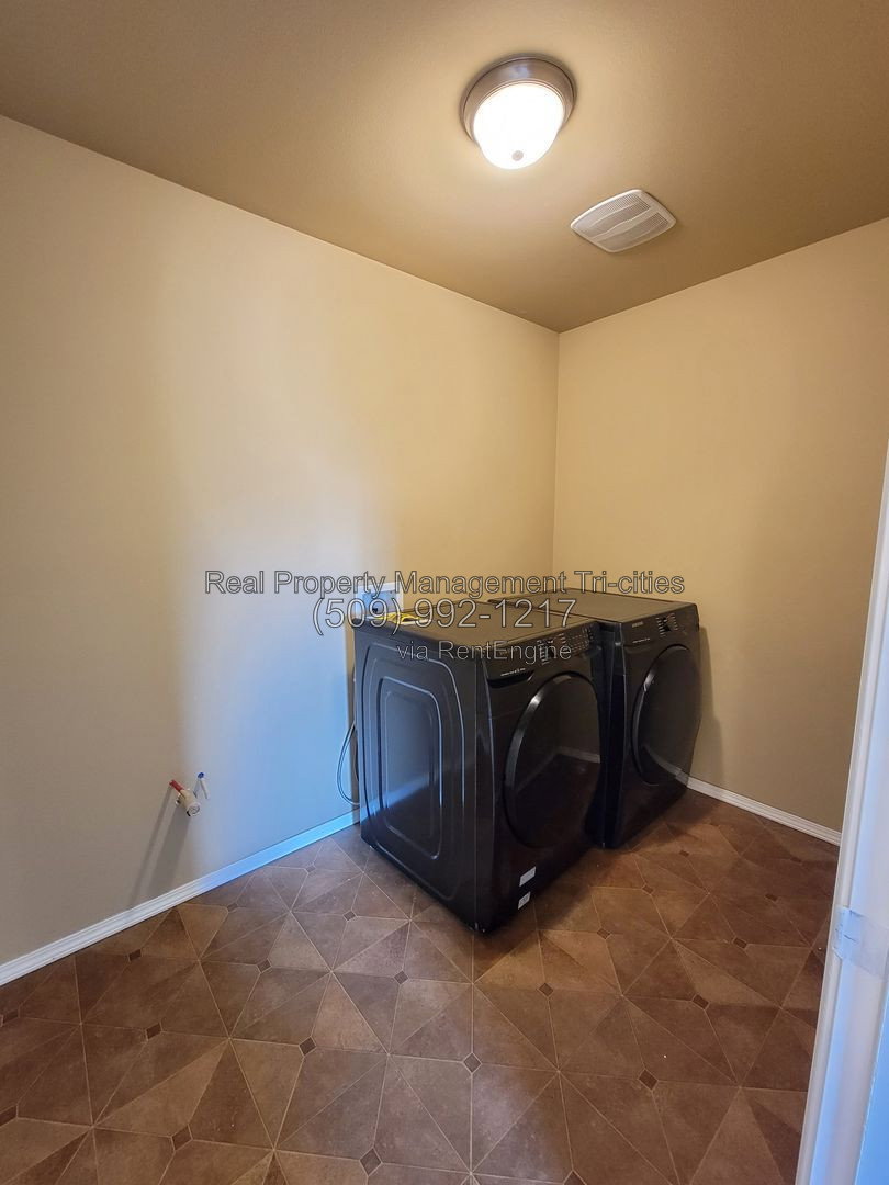 Gallery Image 25