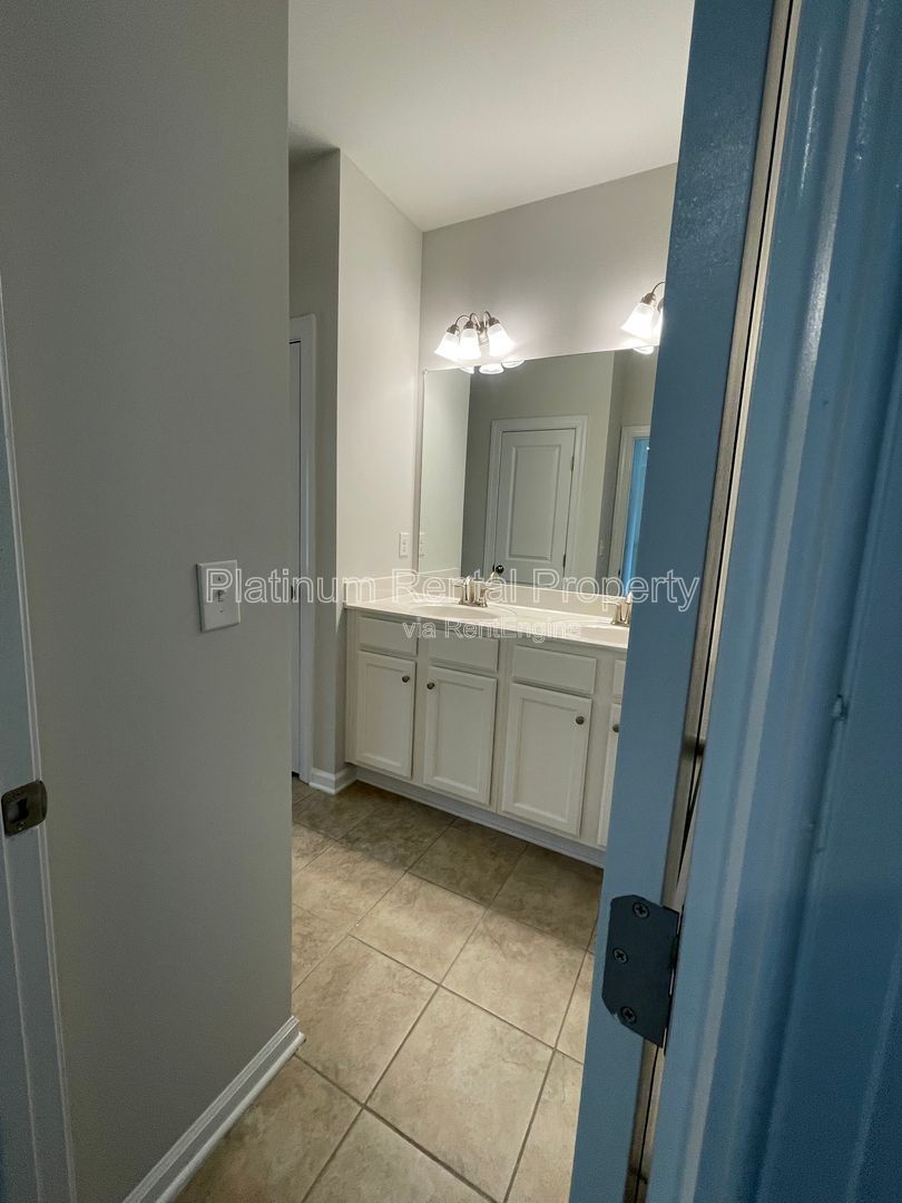 Gallery Image 74