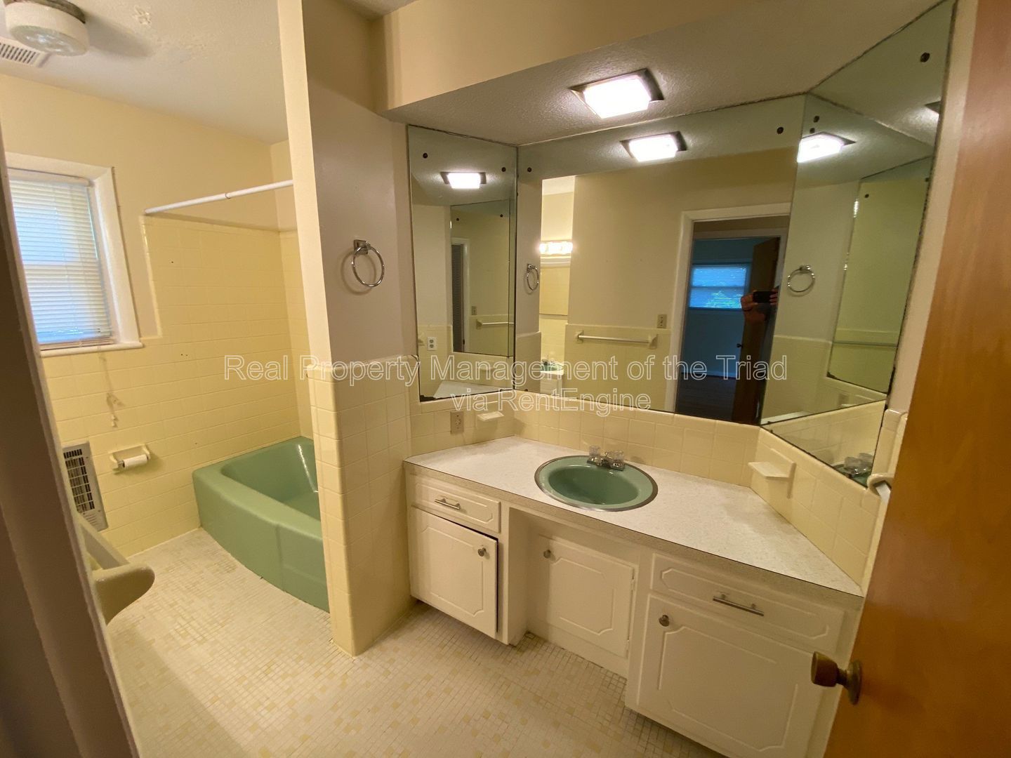 Gallery Image 17
