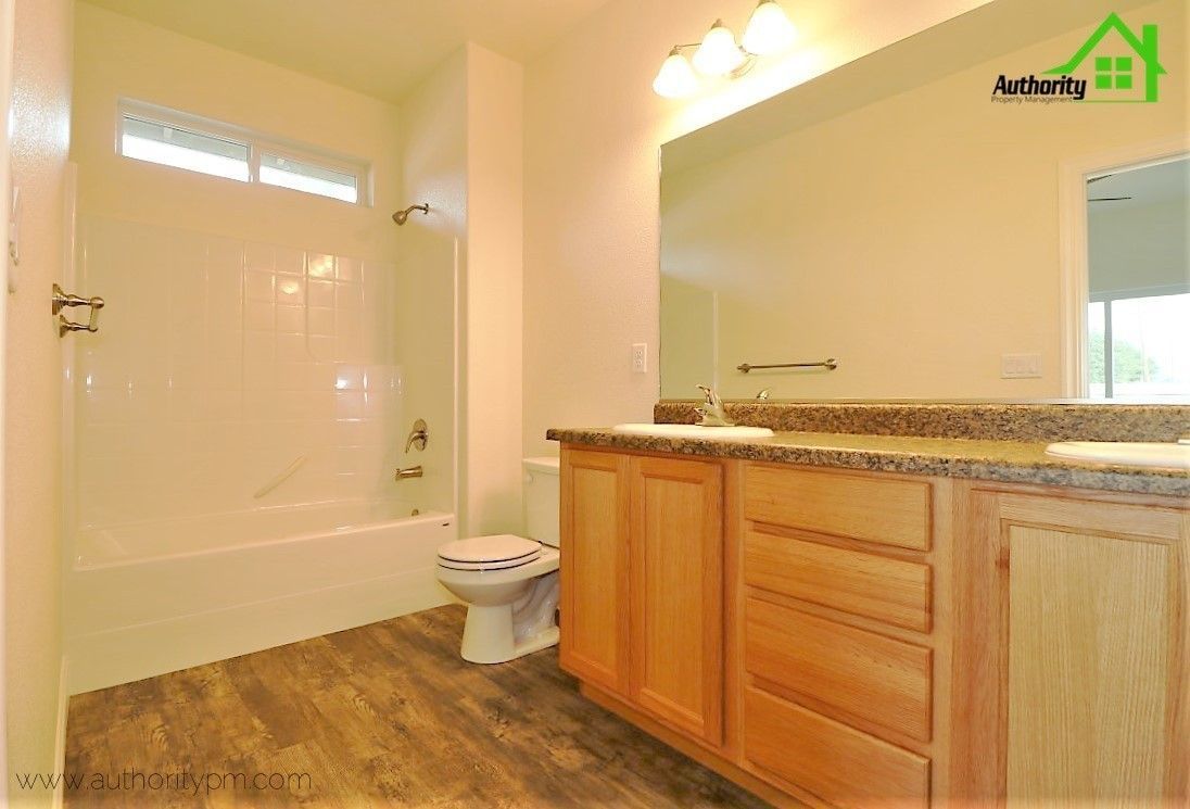 Gallery Image 17