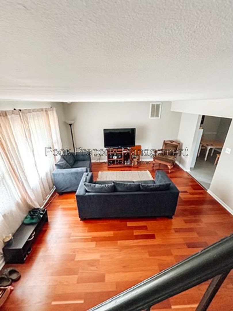 Gallery Image 18