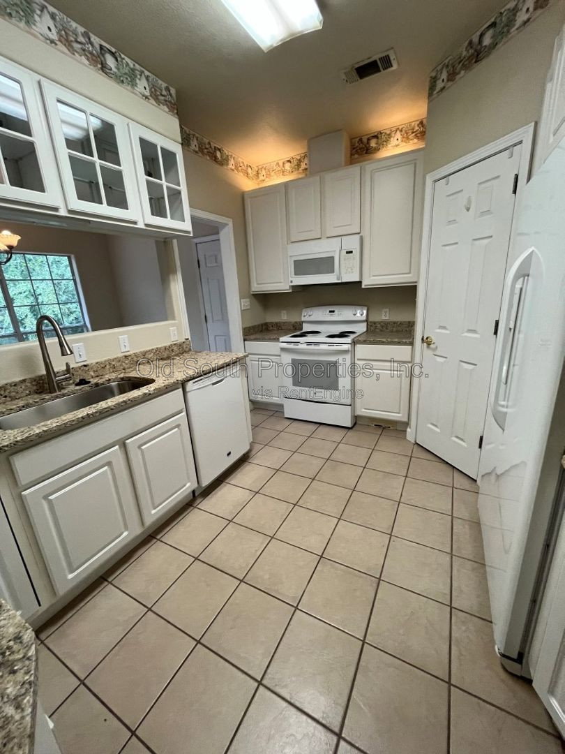 Gallery Image 13