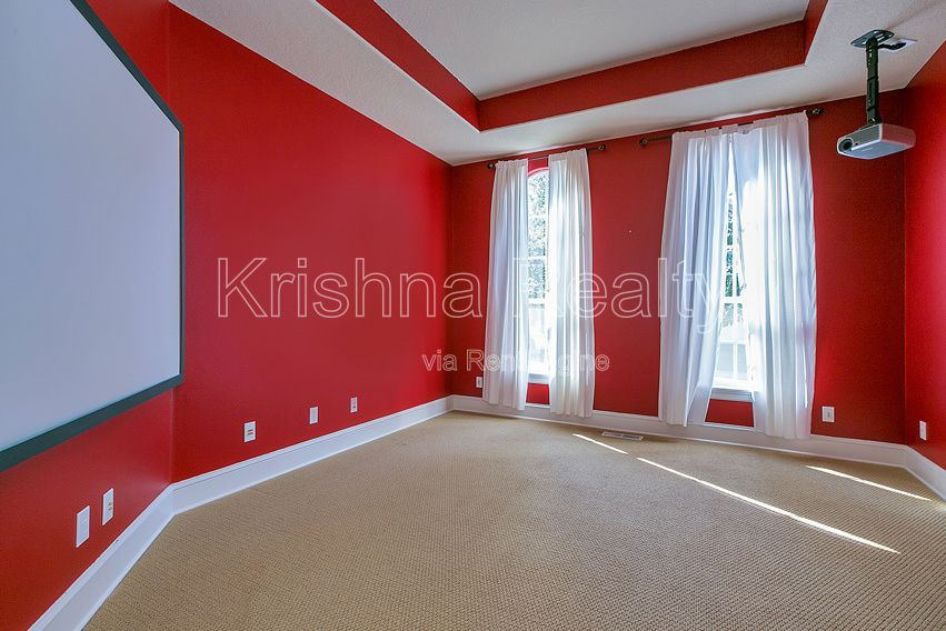 Gallery Image 16