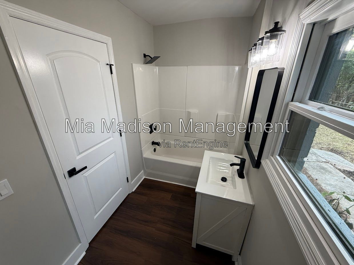 Gallery Image 17