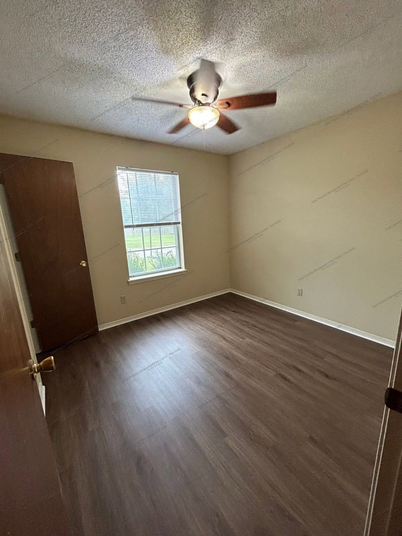 Gallery Image 19