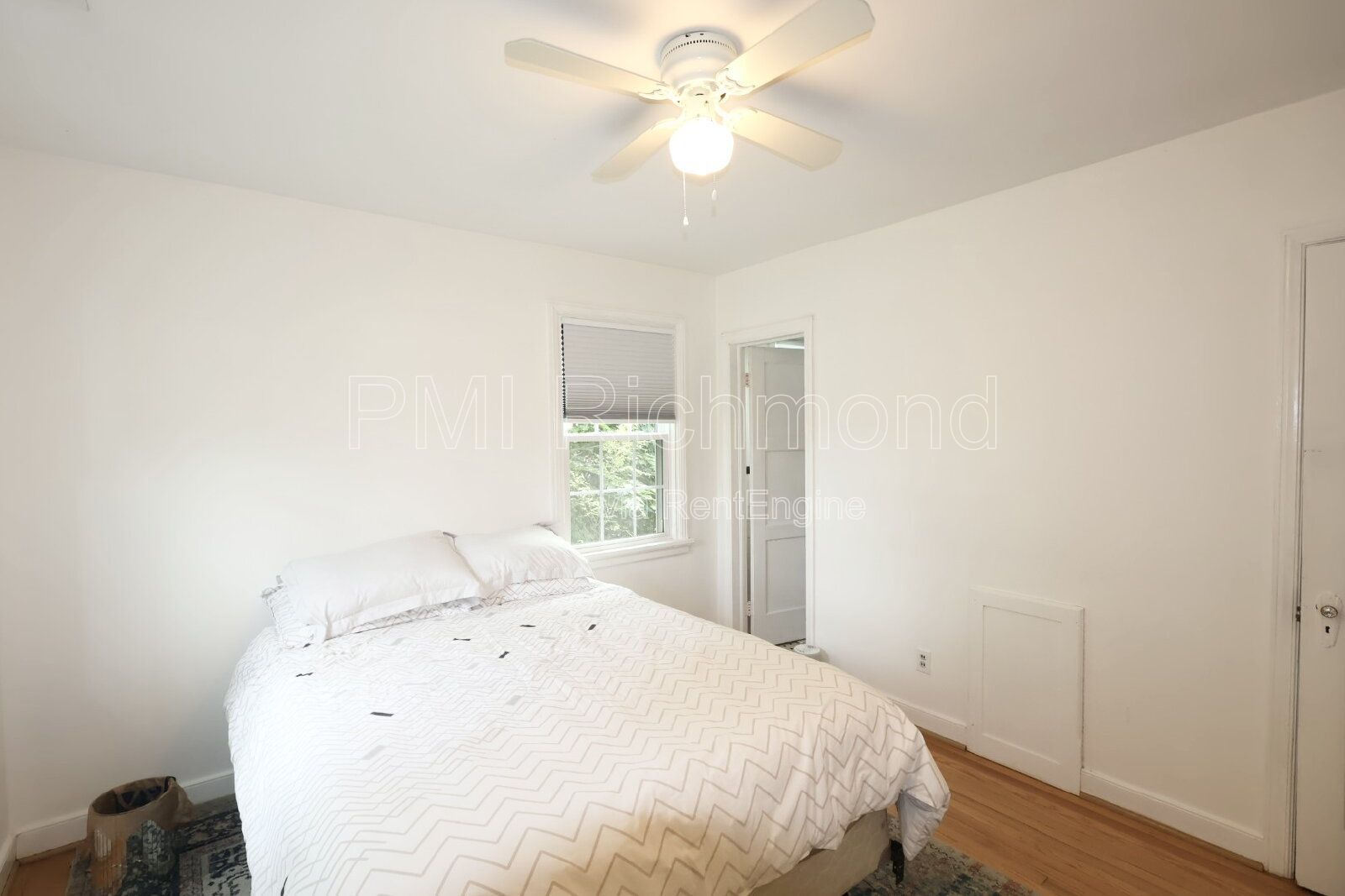 Gallery Image 16