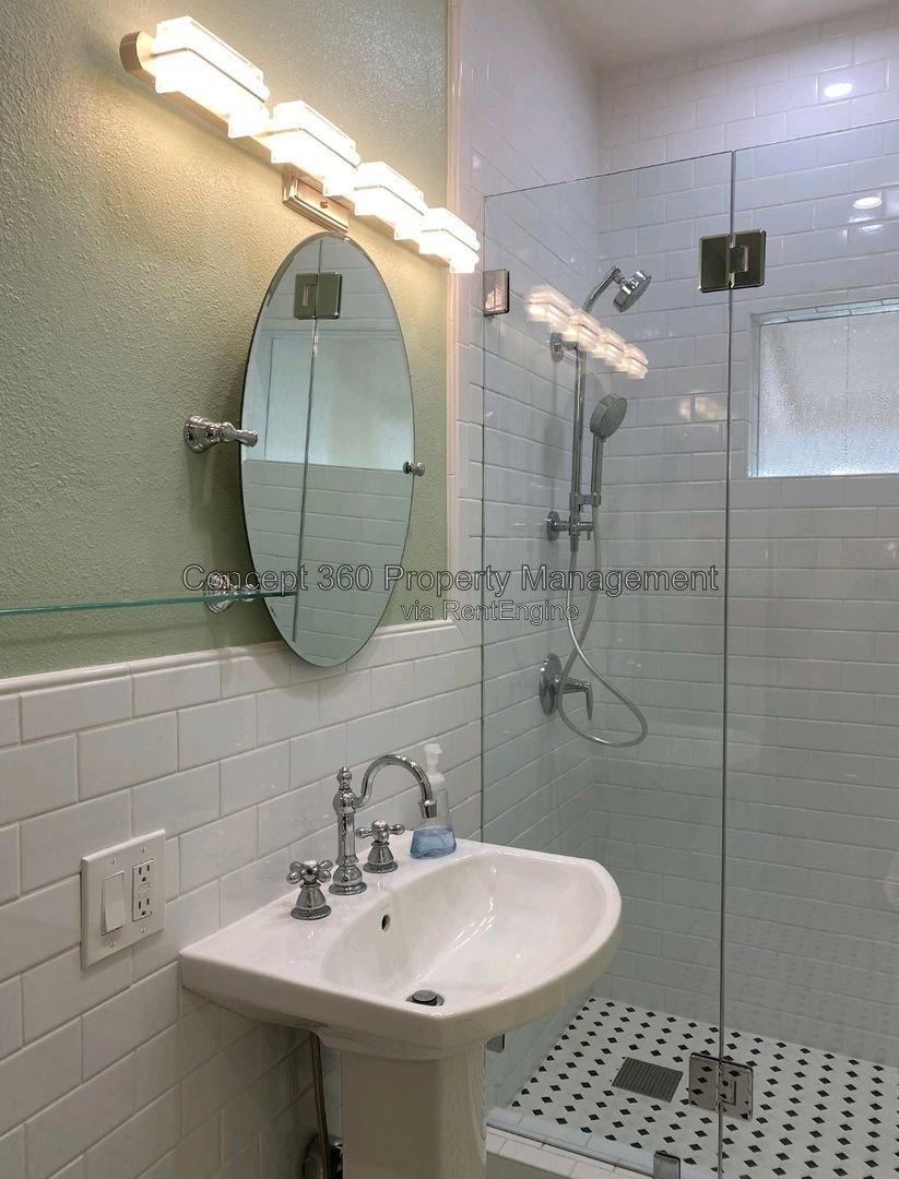 Gallery Image 25