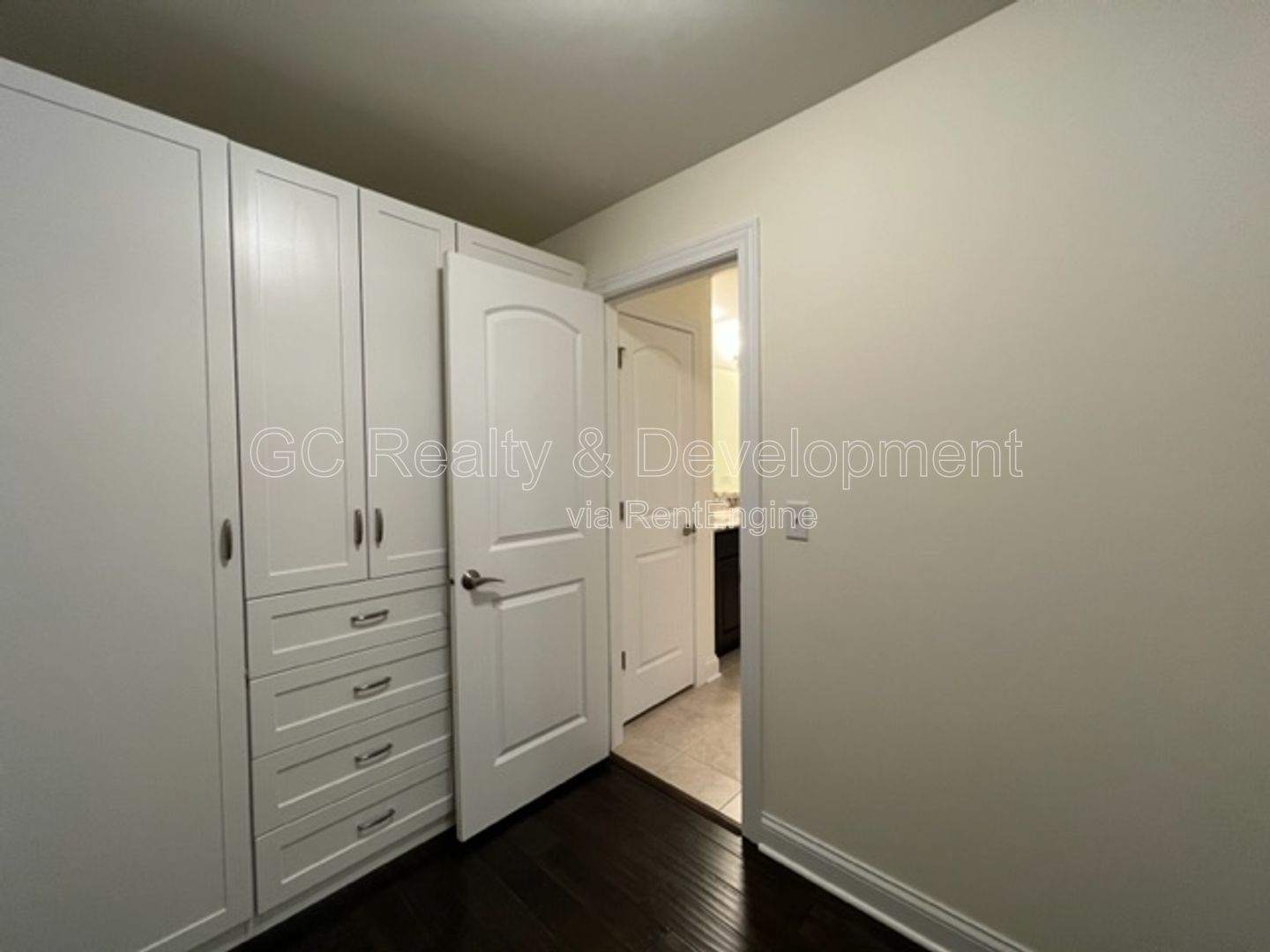 Gallery Image 34