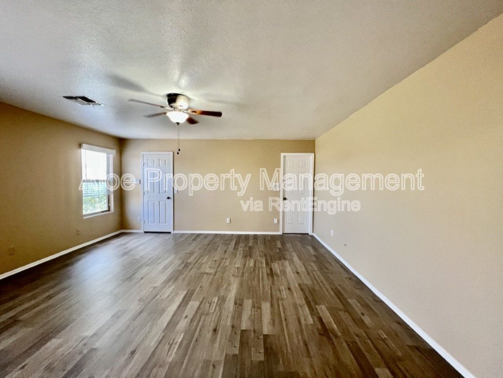 Gallery Image 18