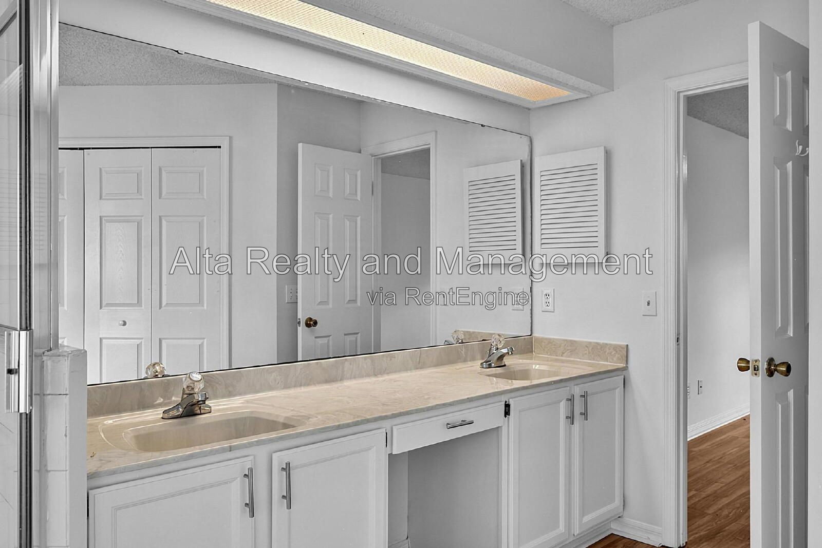 Gallery Image 18