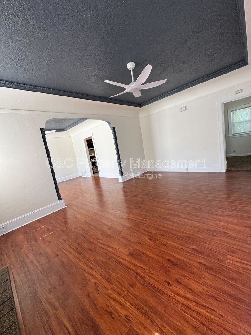 Gallery Image 7