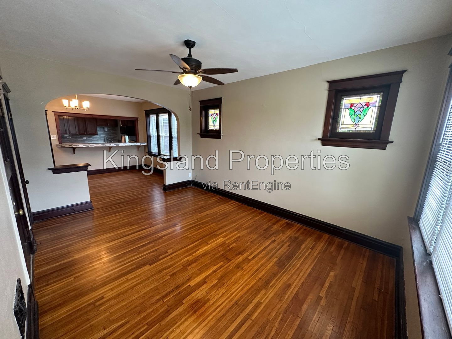 Gallery Image 0