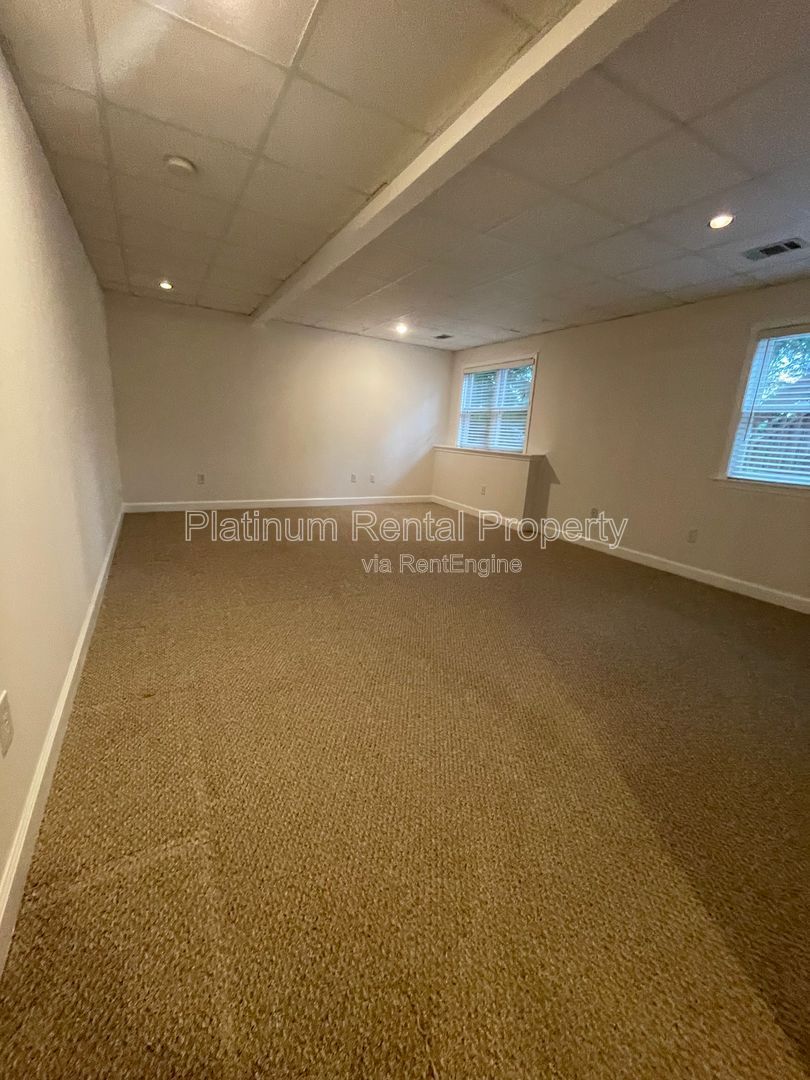 Gallery Image 60