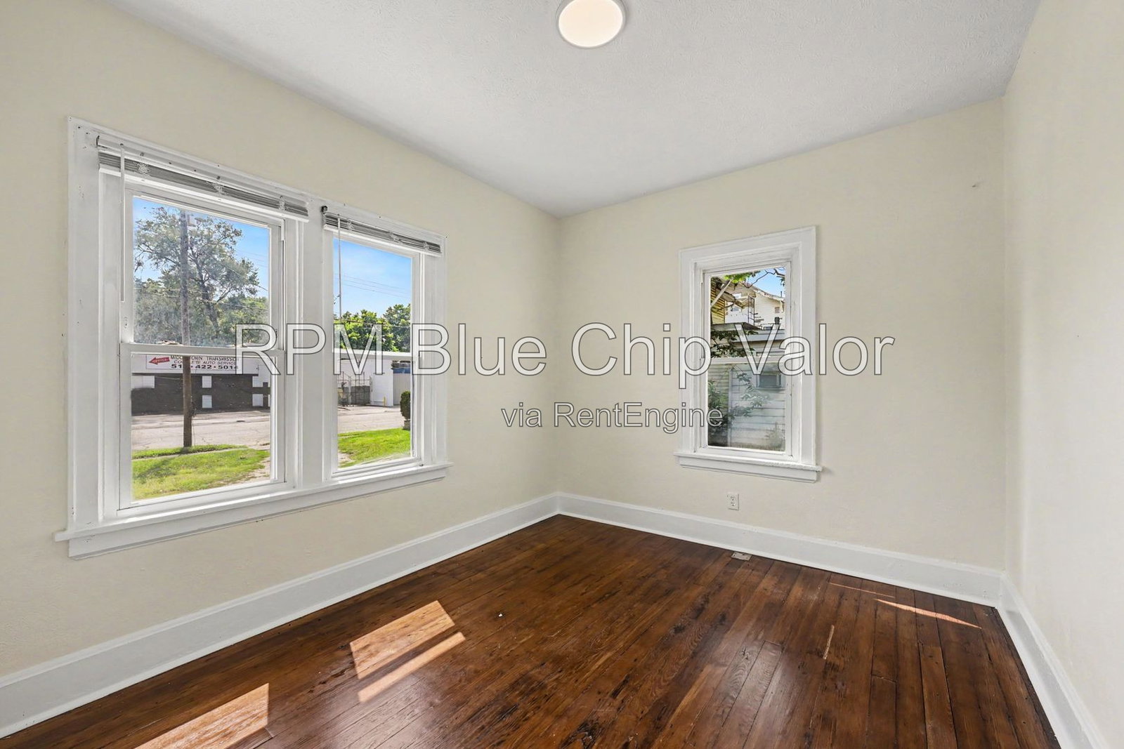 Gallery Image 16