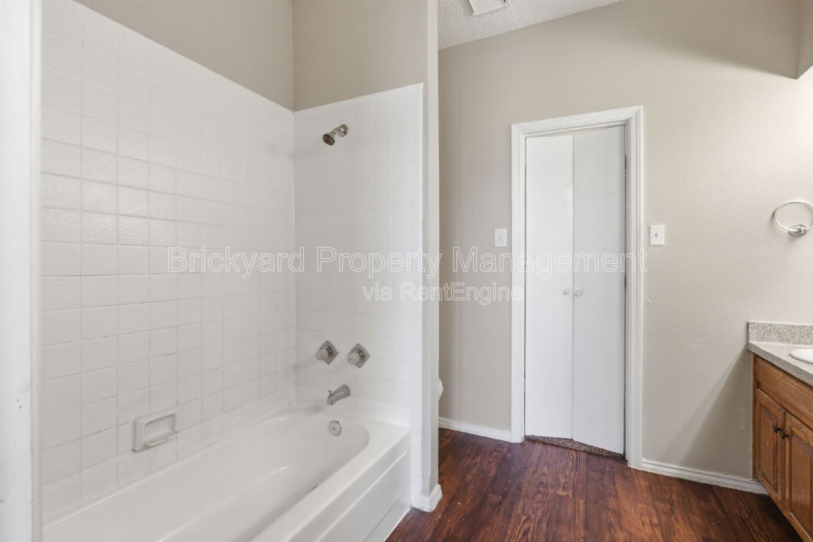 Gallery Image 19
