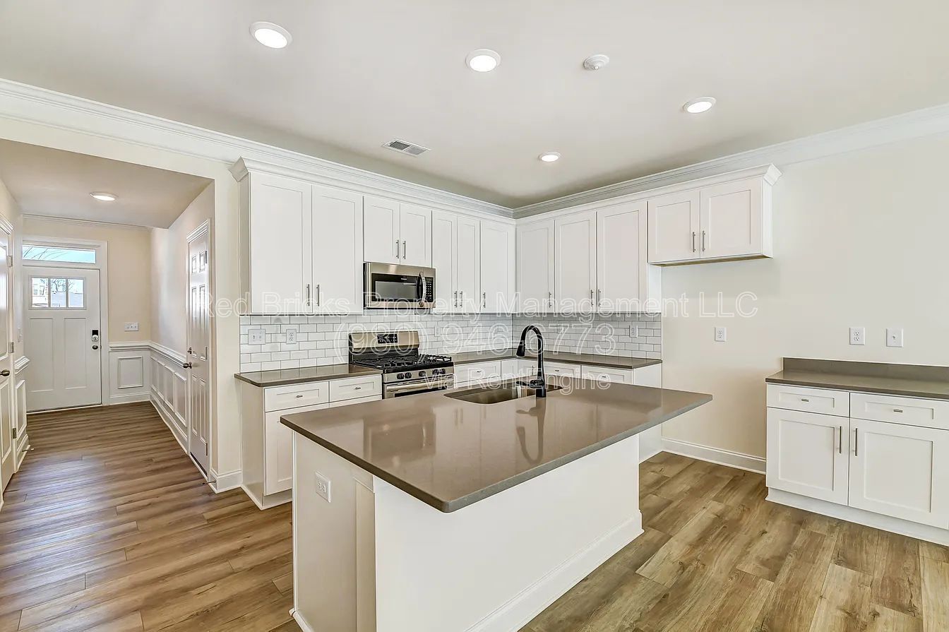 Gallery Image 10