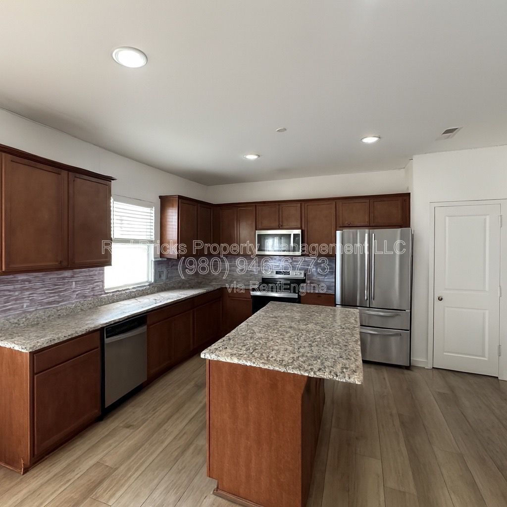 Gallery Image 12