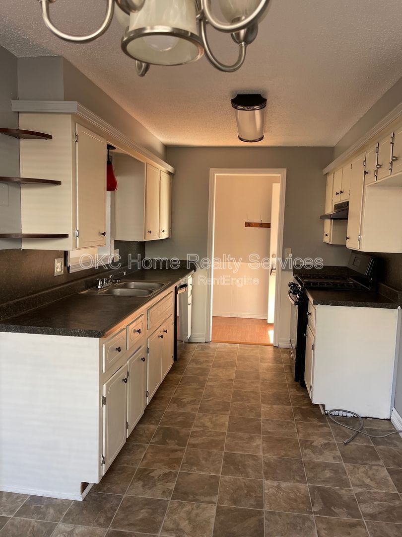 Gallery Image 14