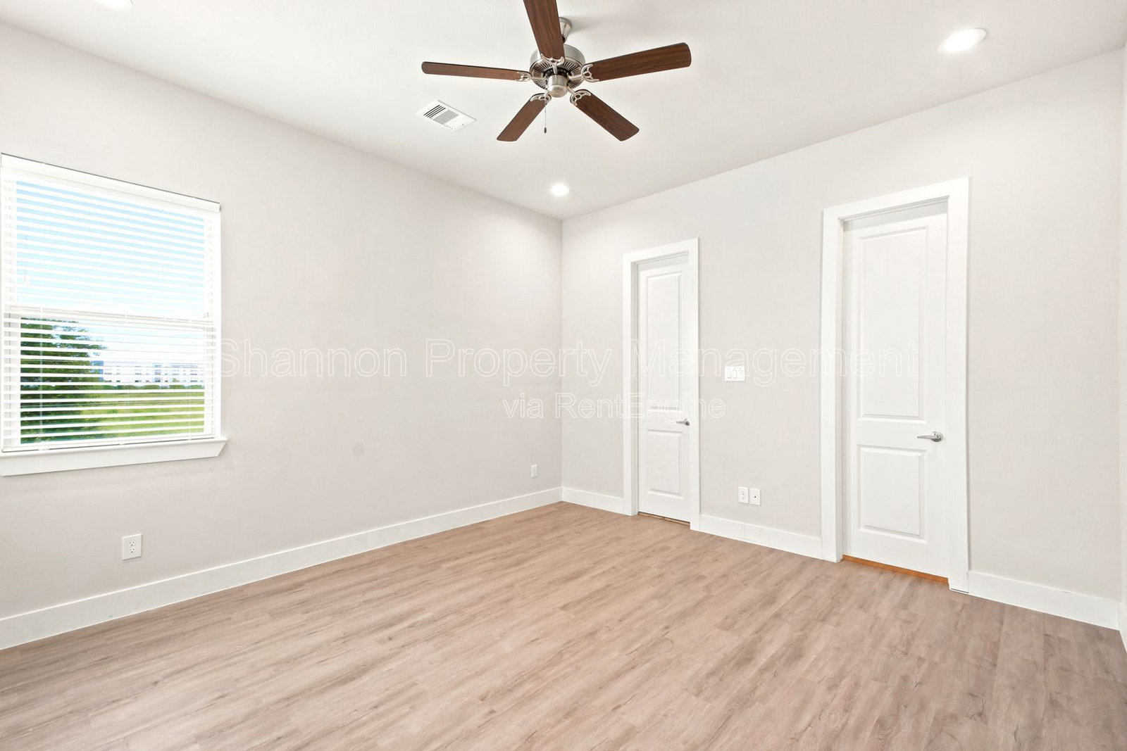 Gallery Image 19