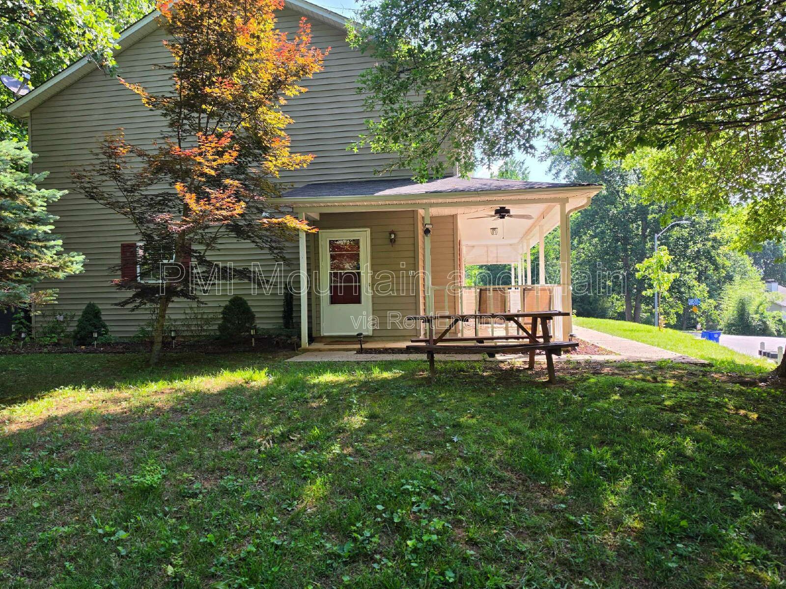 Gallery Image 0