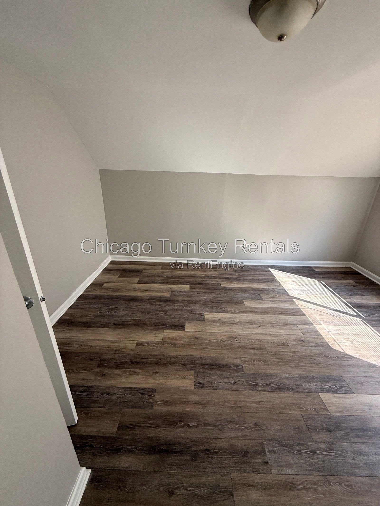 Gallery Image 16