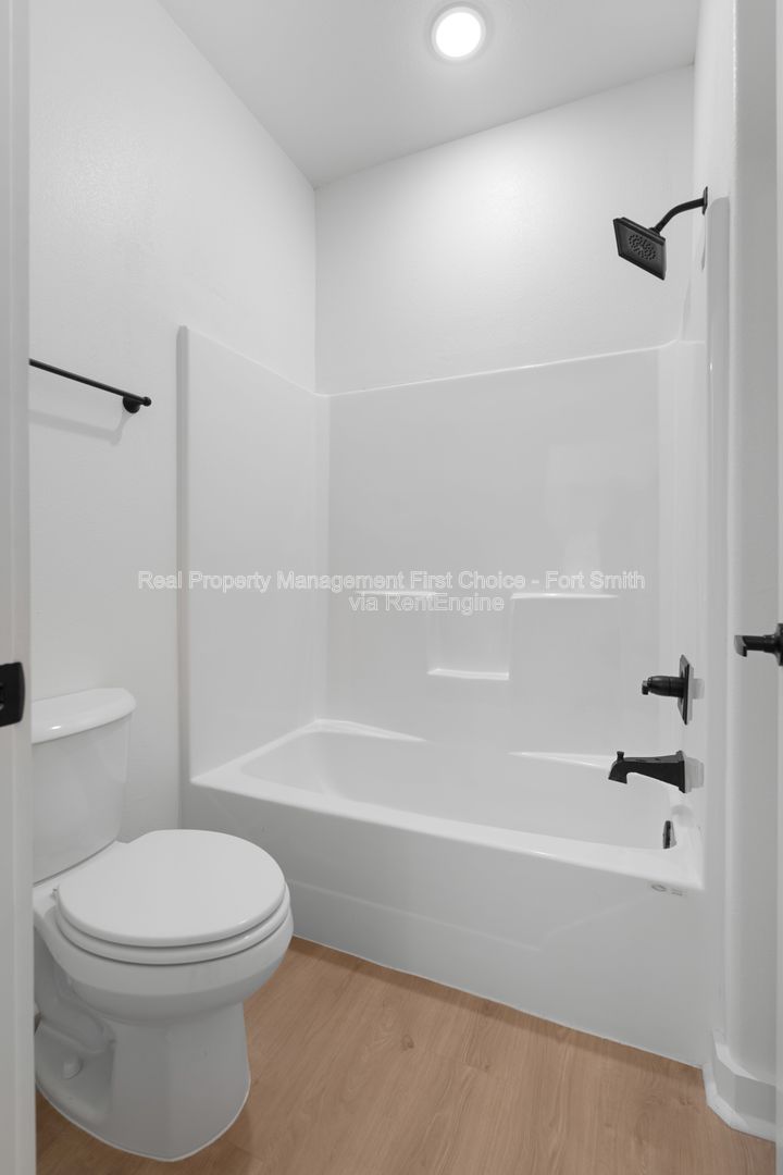 Gallery Image 18