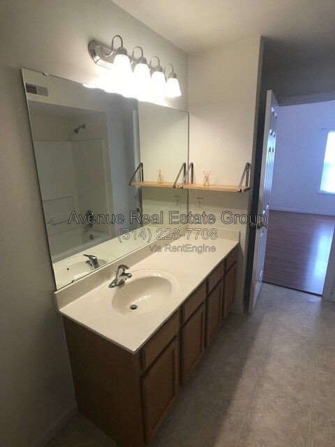 Gallery Image 17